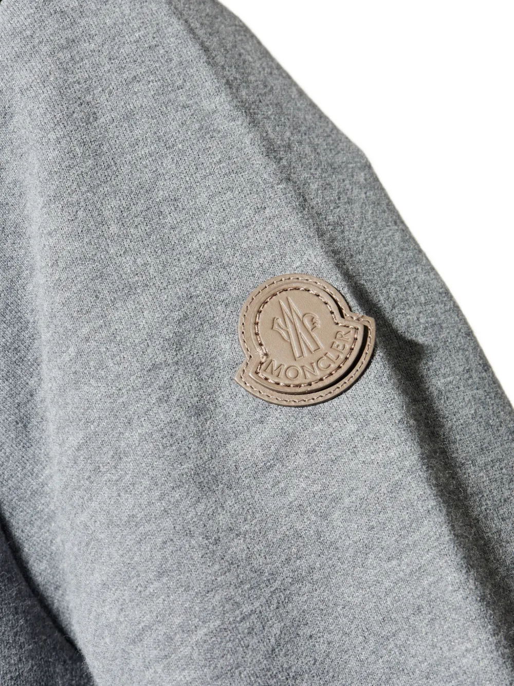 Moncler Hoodie met leren logo en rits Grijs