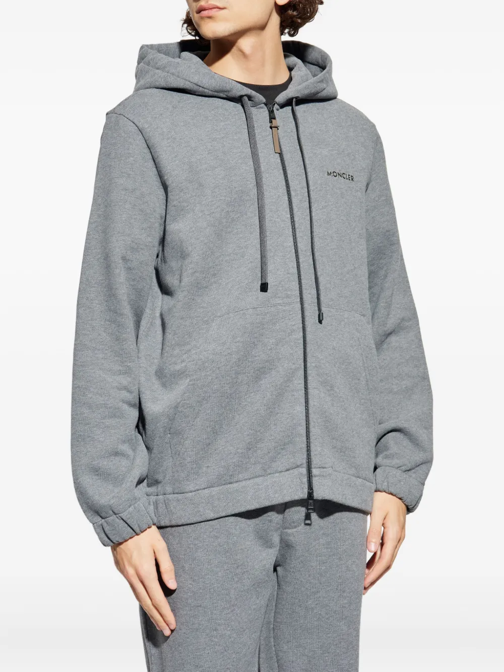 Moncler Hoodie met leren logo en rits Grijs