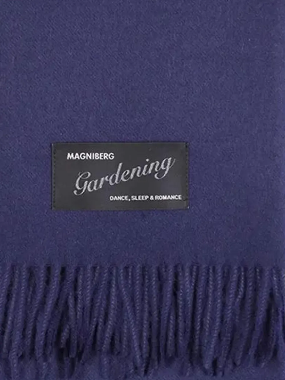 Magniberg fringed scarve | Image 2