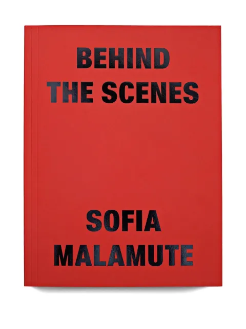 IDEA sofia malamute behind book
