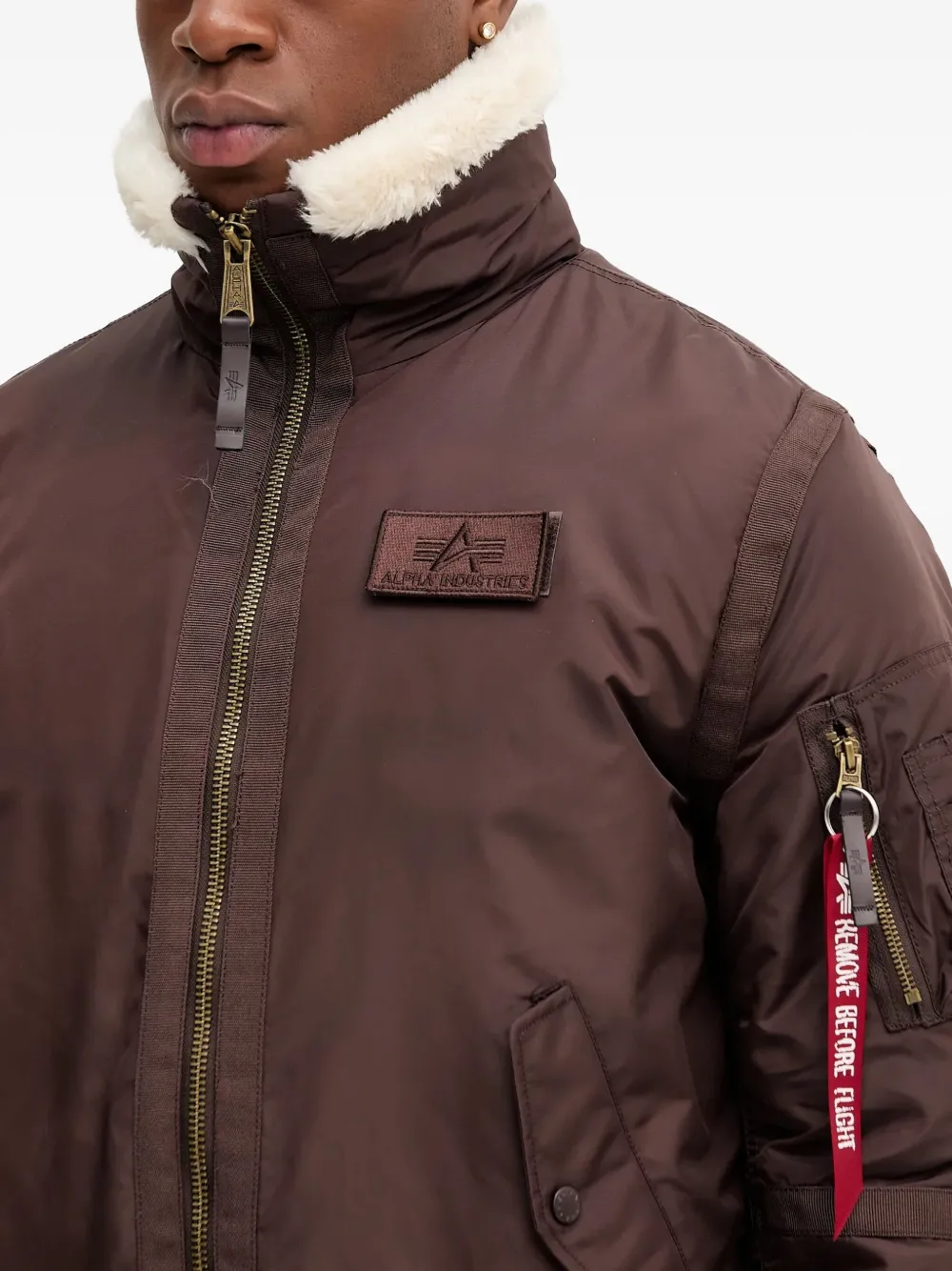 Alpha Industries B-15 III TT bomberjack met kraag van imitatiebont Bruin
