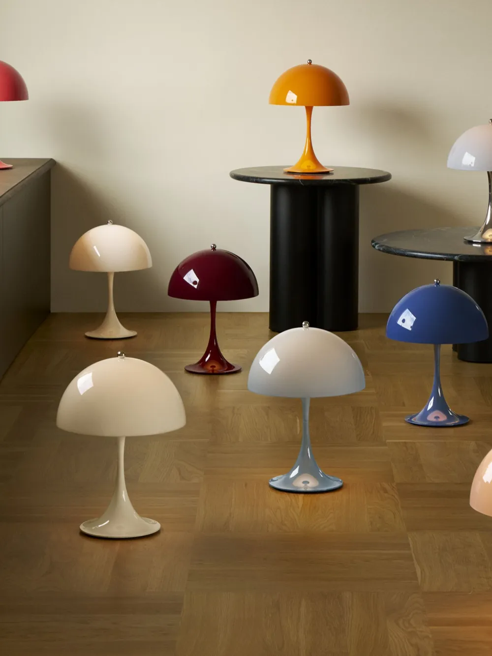 Louis Poulsen Panthella 250 Led Portable Lamp (35cm X 25cm) In Red