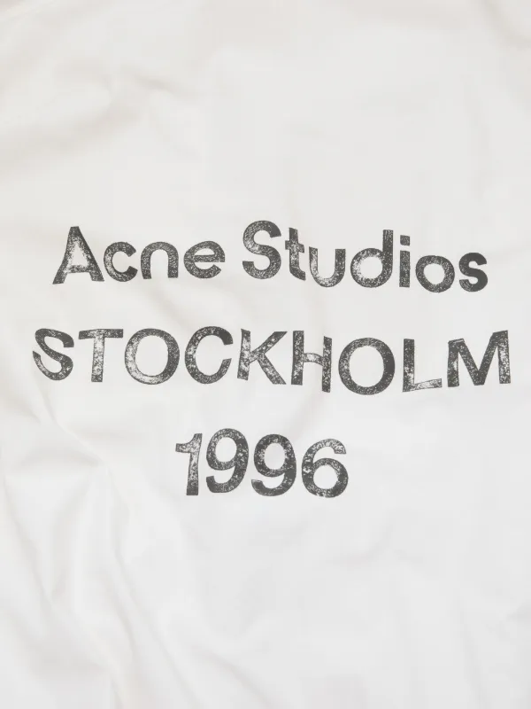 Acne Studios ロゴ ボンバージャケット | ホワイト | FARFETCH JP