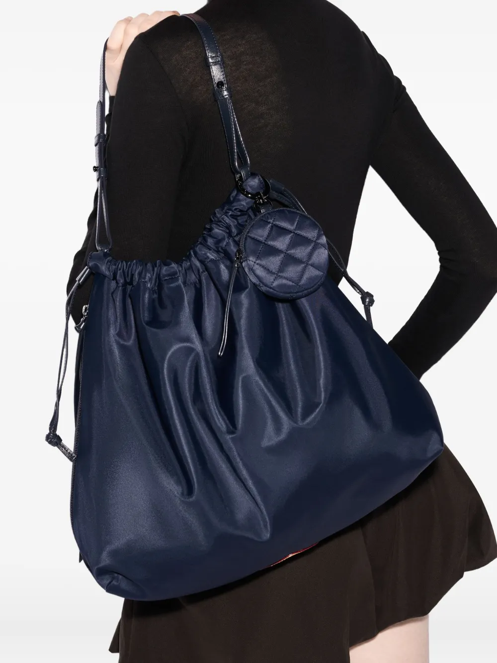 Mz Wallace Waverly gewatteerde schoudertas met trekkoord - Blauw