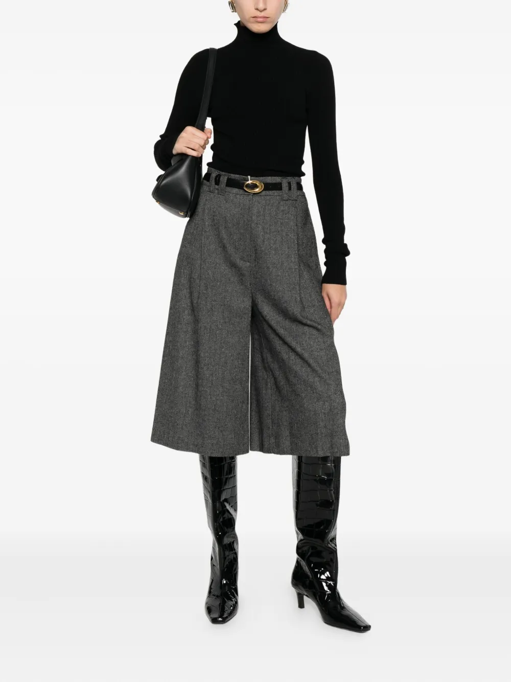 Solotre Roll-neck Ribbed Sweater In Black