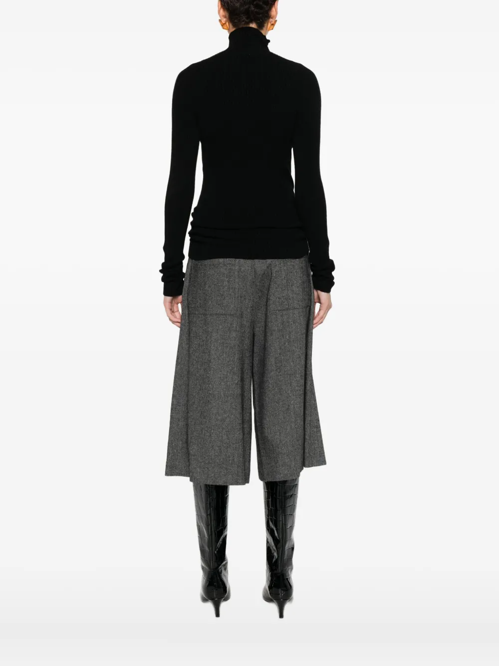 Solotre Roll-neck Ribbed Sweater In Black
