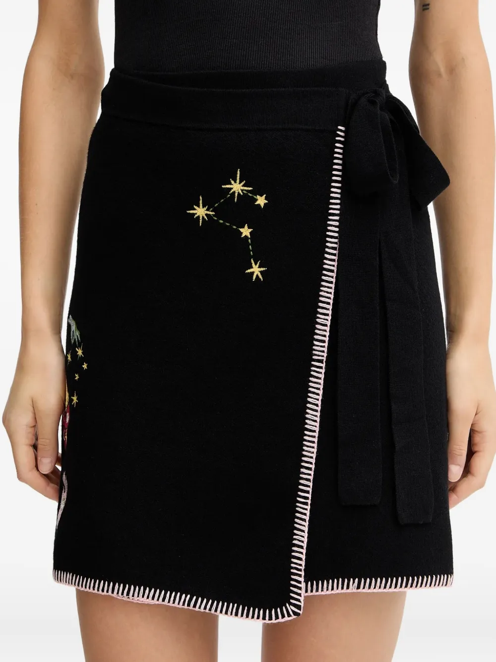 NEVER FULLY DRESSED embroidered tie mini skirt - Zwart