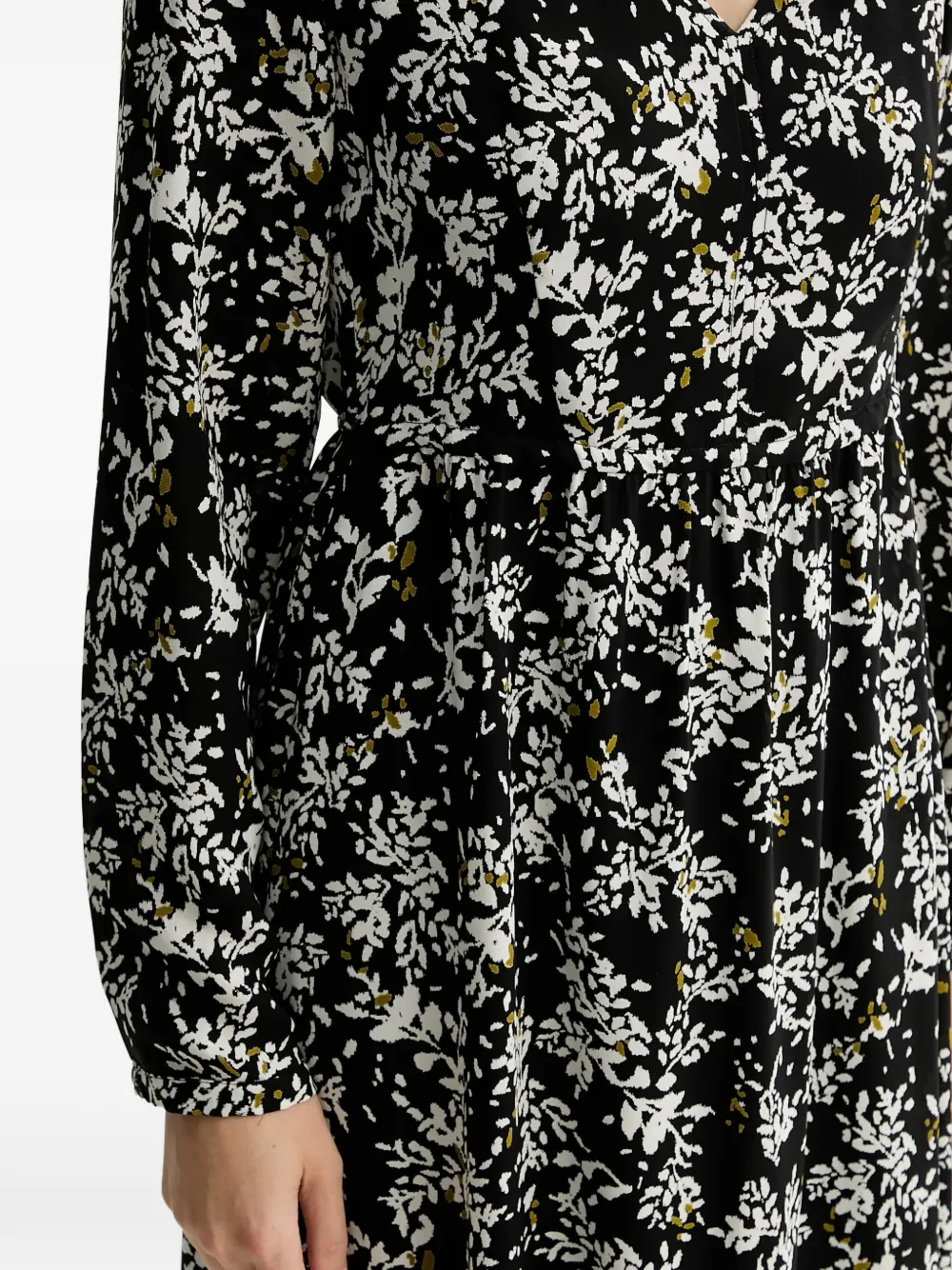 Marc O'polo V-neck Midi Dress In Black