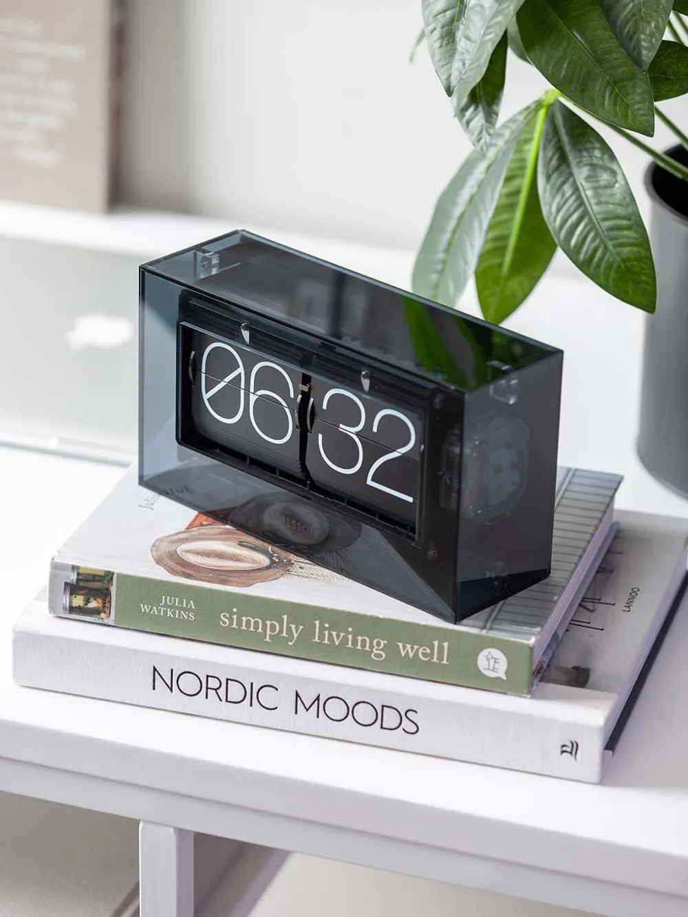 Karlsson boxed-flip Clock | Black | FARFETCH