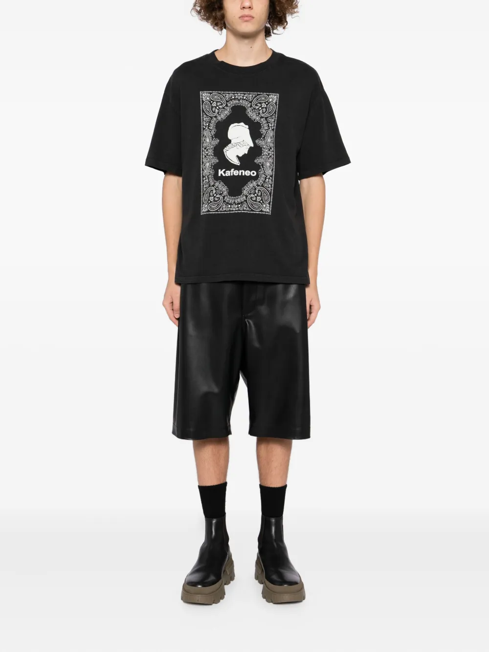 Kafeneo by TBF graphic print T-shirt - Zwart