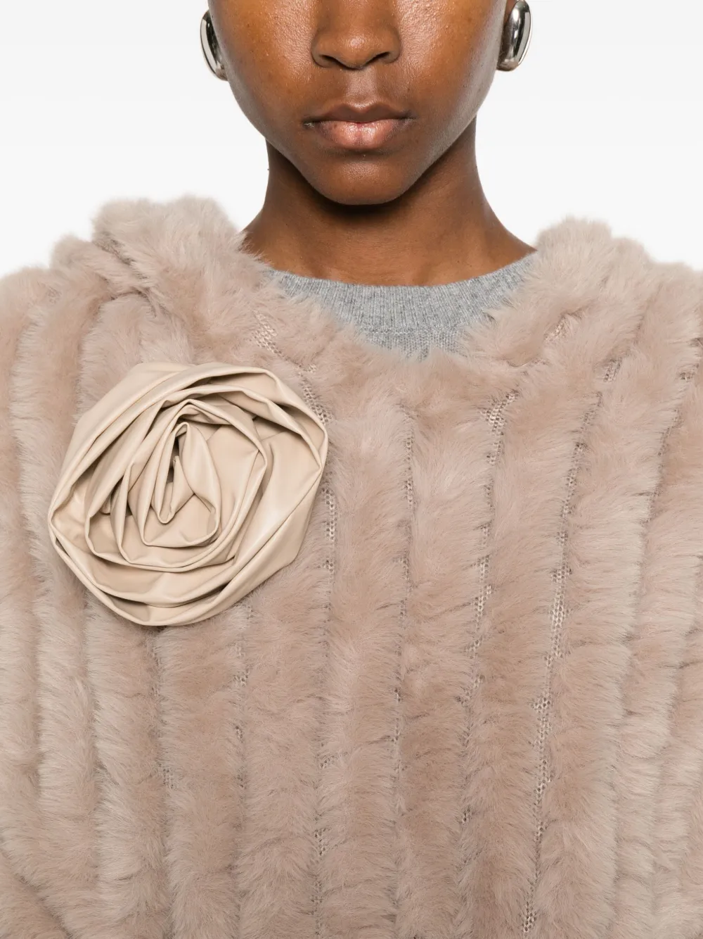 Blugirl Cape met bloemapplicatie Beige