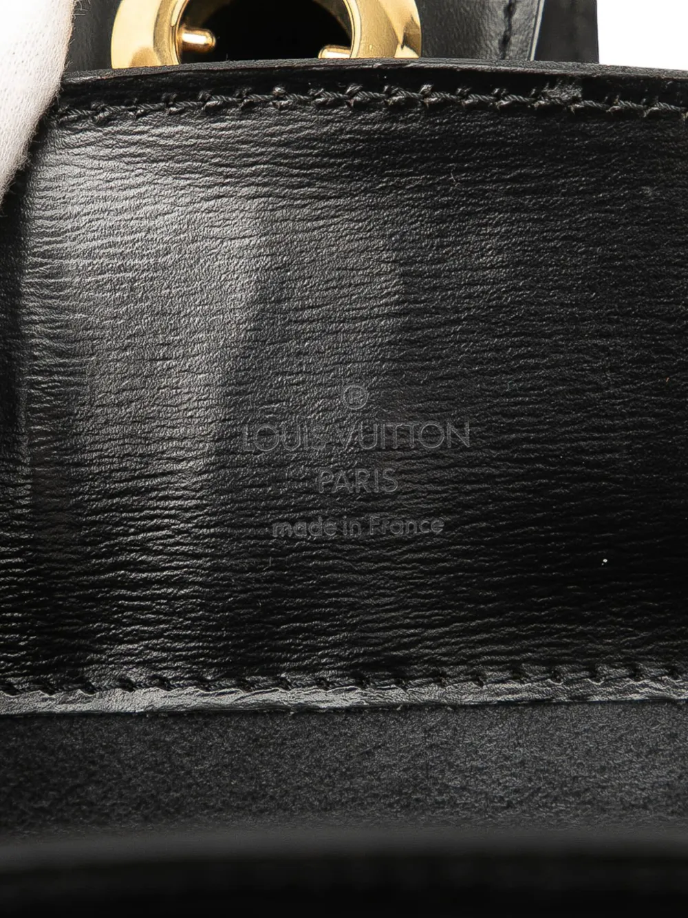 Pre-owned Louis Vuitton 1997 Epi Cluny Shoulder Bag In Black