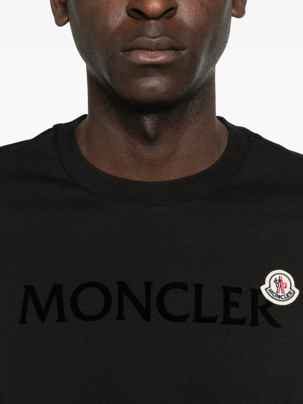 Moncler T-shirt met logoplakkaat en lange mouwen Zwart