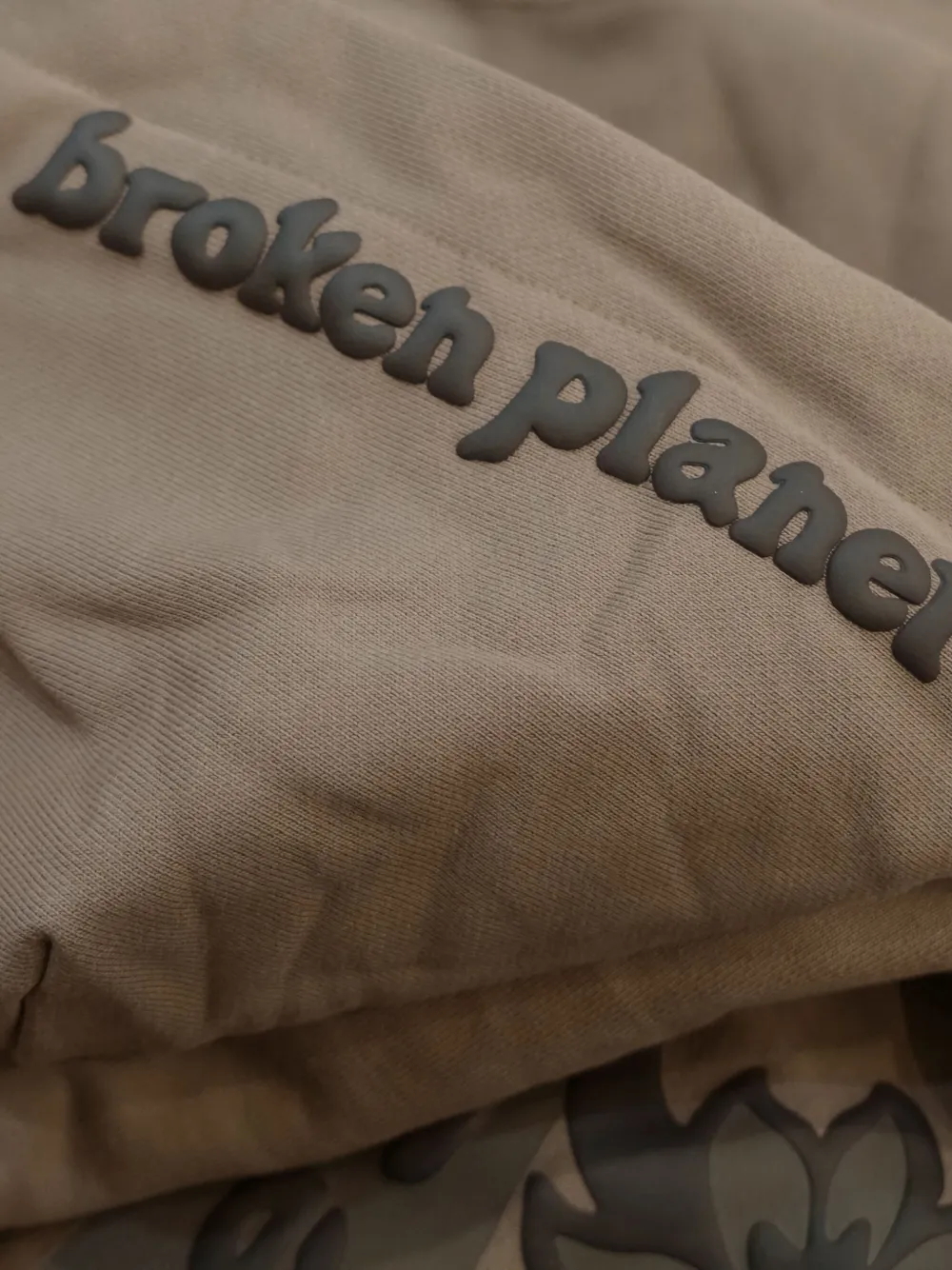 BROKEN PLANET  Market Off The Grid hoodie | Hoodies | Image 2