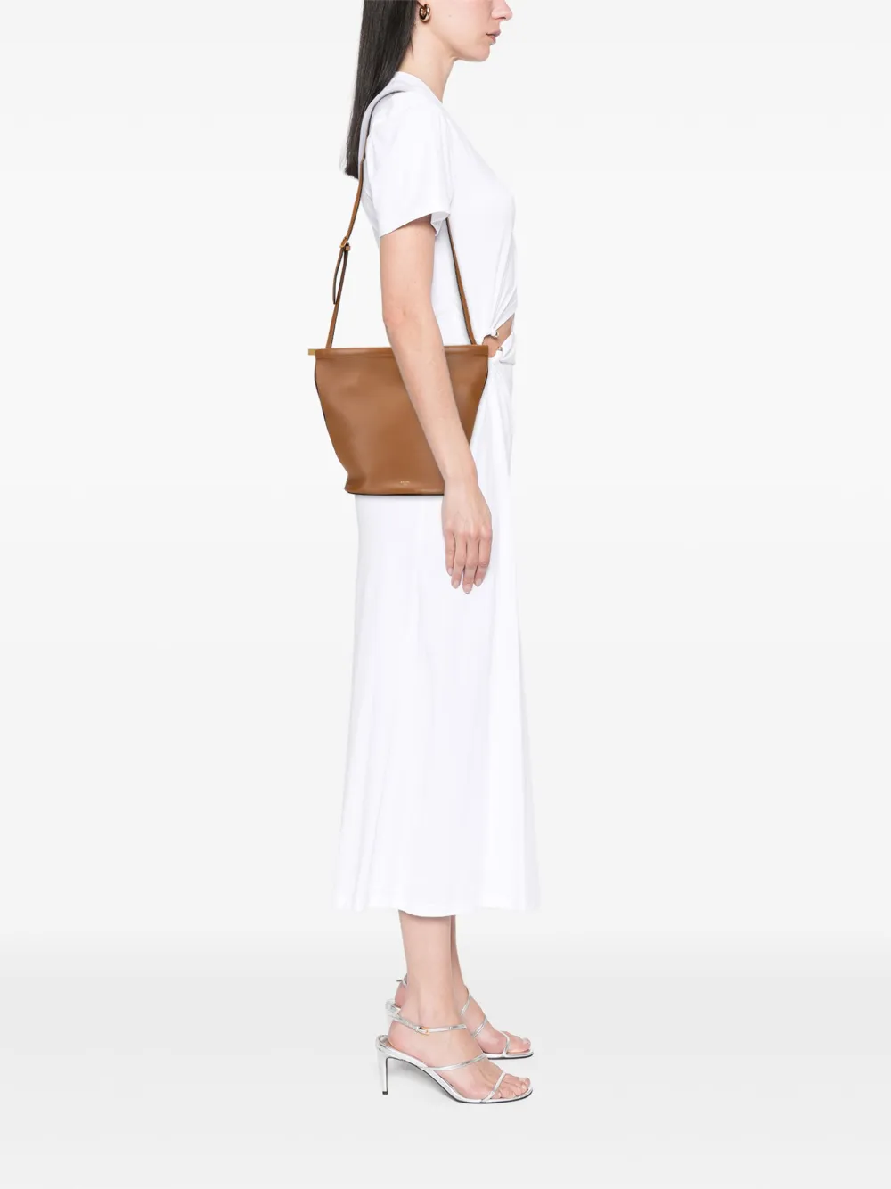 Celine Pre-Owned 2018 Smooth Calfskin Clasp bucket bag | Pre-Owned | Image 2