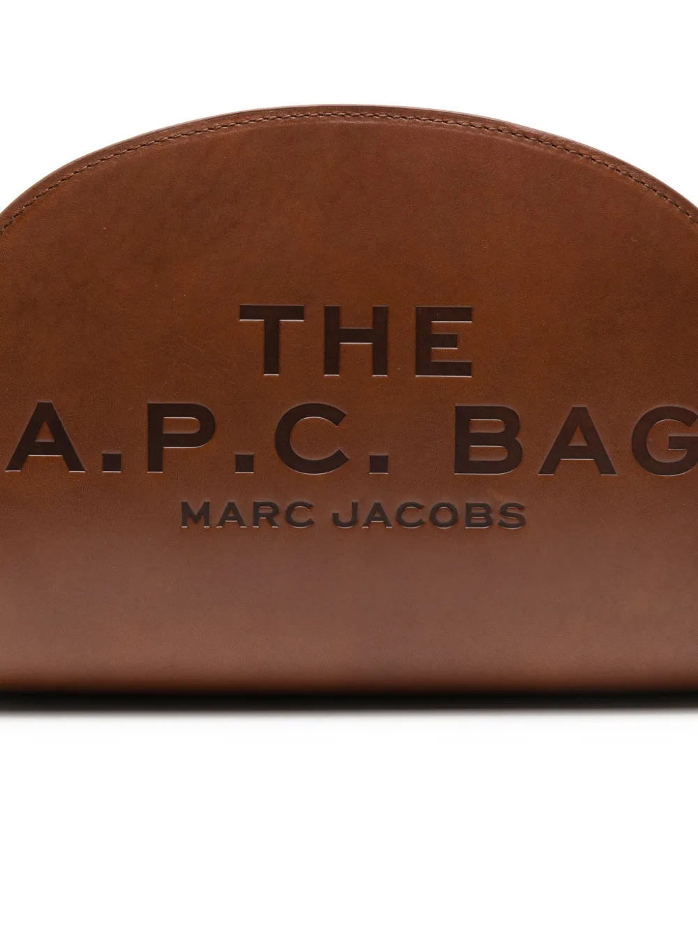 A.P.C. Boekentas met reliëf Bruin