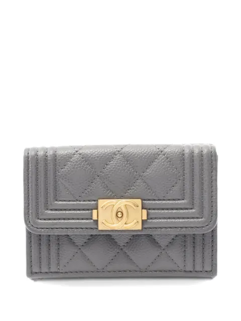 CHANEL Pre-Owned 2021s Boy Chanel diamond quilted trifold wallet