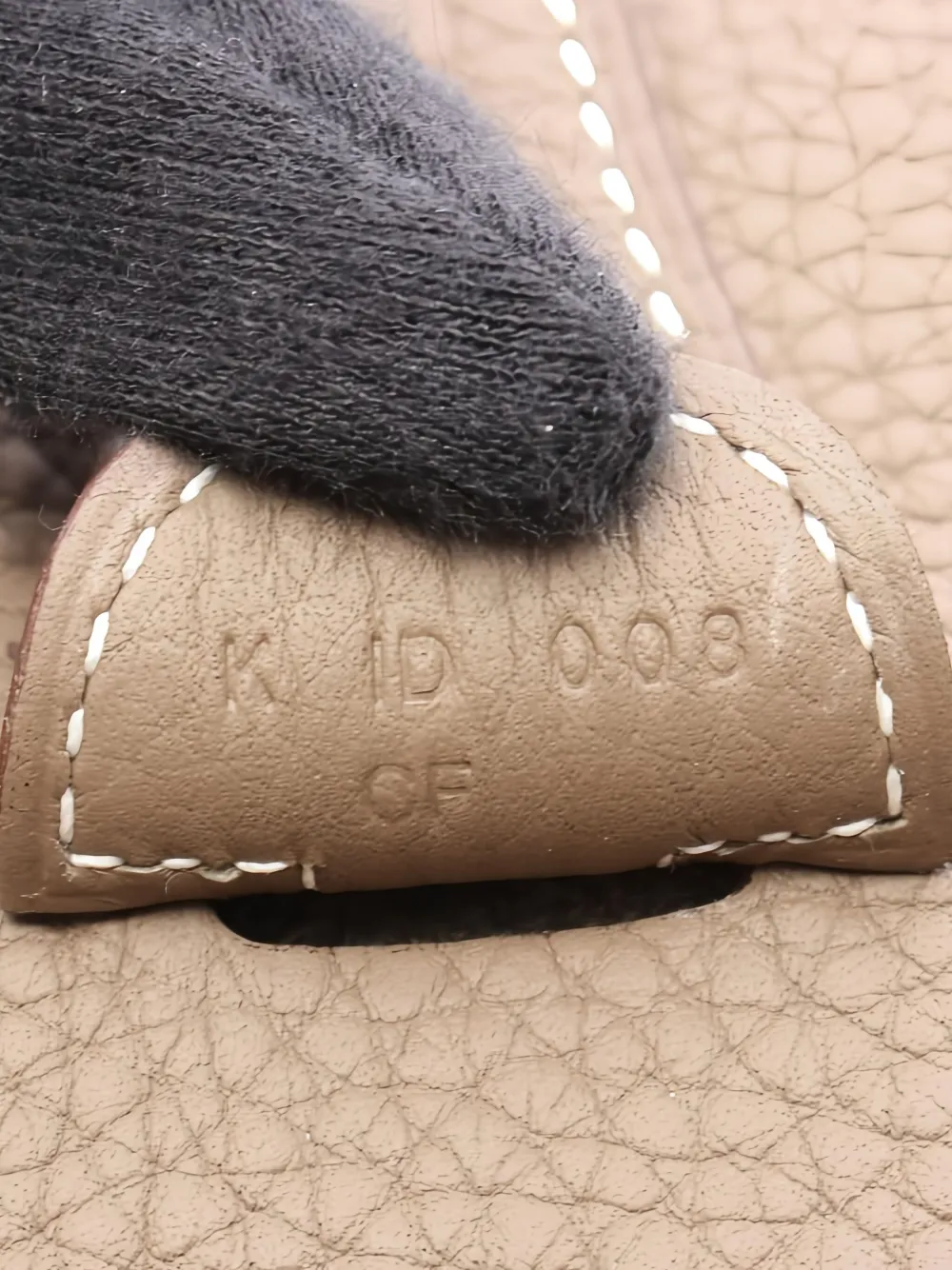 Pre-owned Hermes 2025 Evelyne Iii Pm Shoulder Bag In Neutral