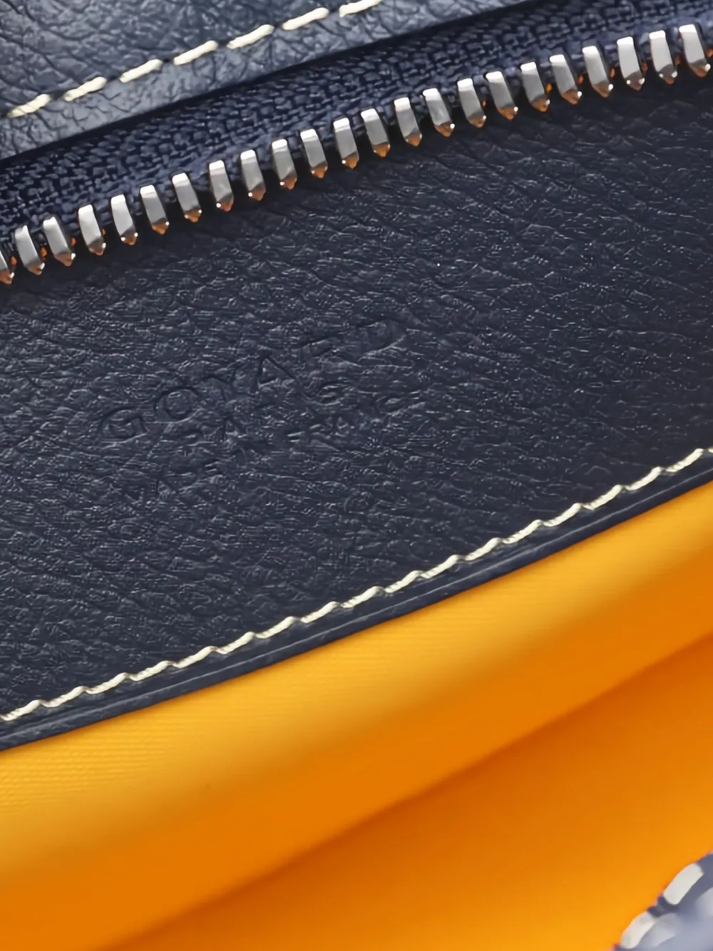 Pre-owned Goyard 2010s Hirondelle Shoulder Bag In Blue
