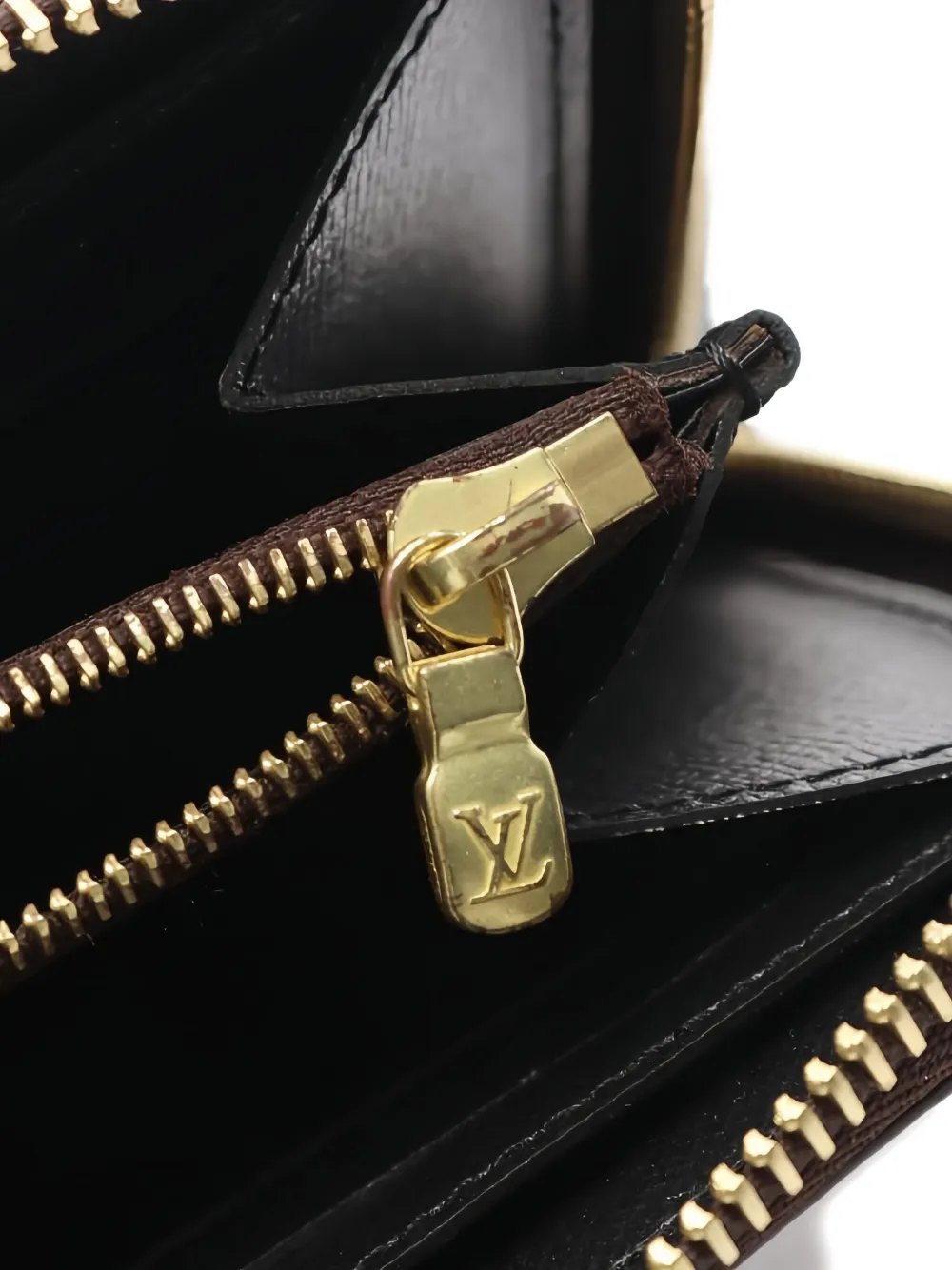 Pre-owned Louis Vuitton 2021s Reverse Monogram Clemence Wallet In Brown