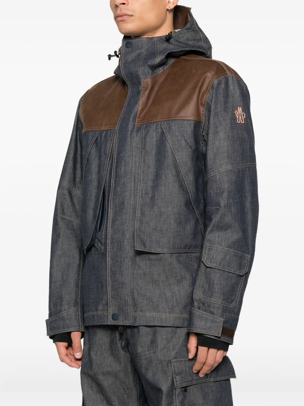 Moncler Grenoble Jack met capuchon en vlakken Grijs