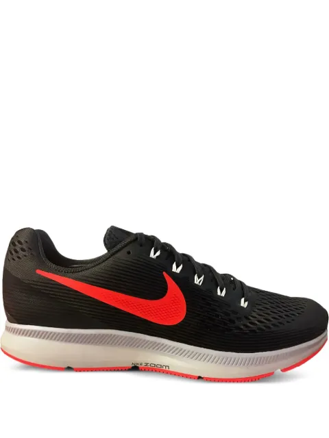 Nike Air Zoom Pegasus 34 low-tops performance sneakers