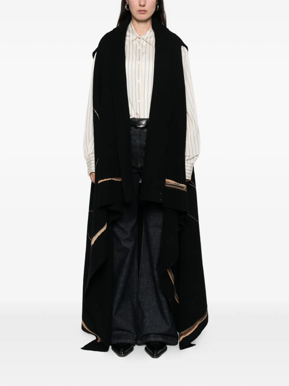 2015s Open-Front Cape