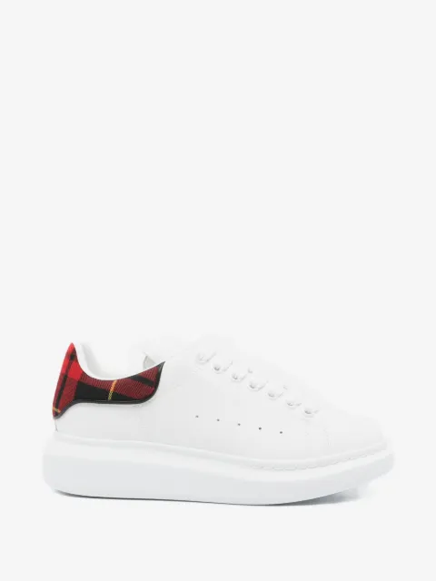 Alexander McQueen skotskrutiga sneakers i oversize-modell