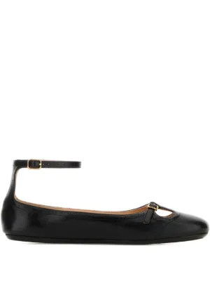 Ferragamo ニュー ヴァラリボン フラットシューズ | ブラック