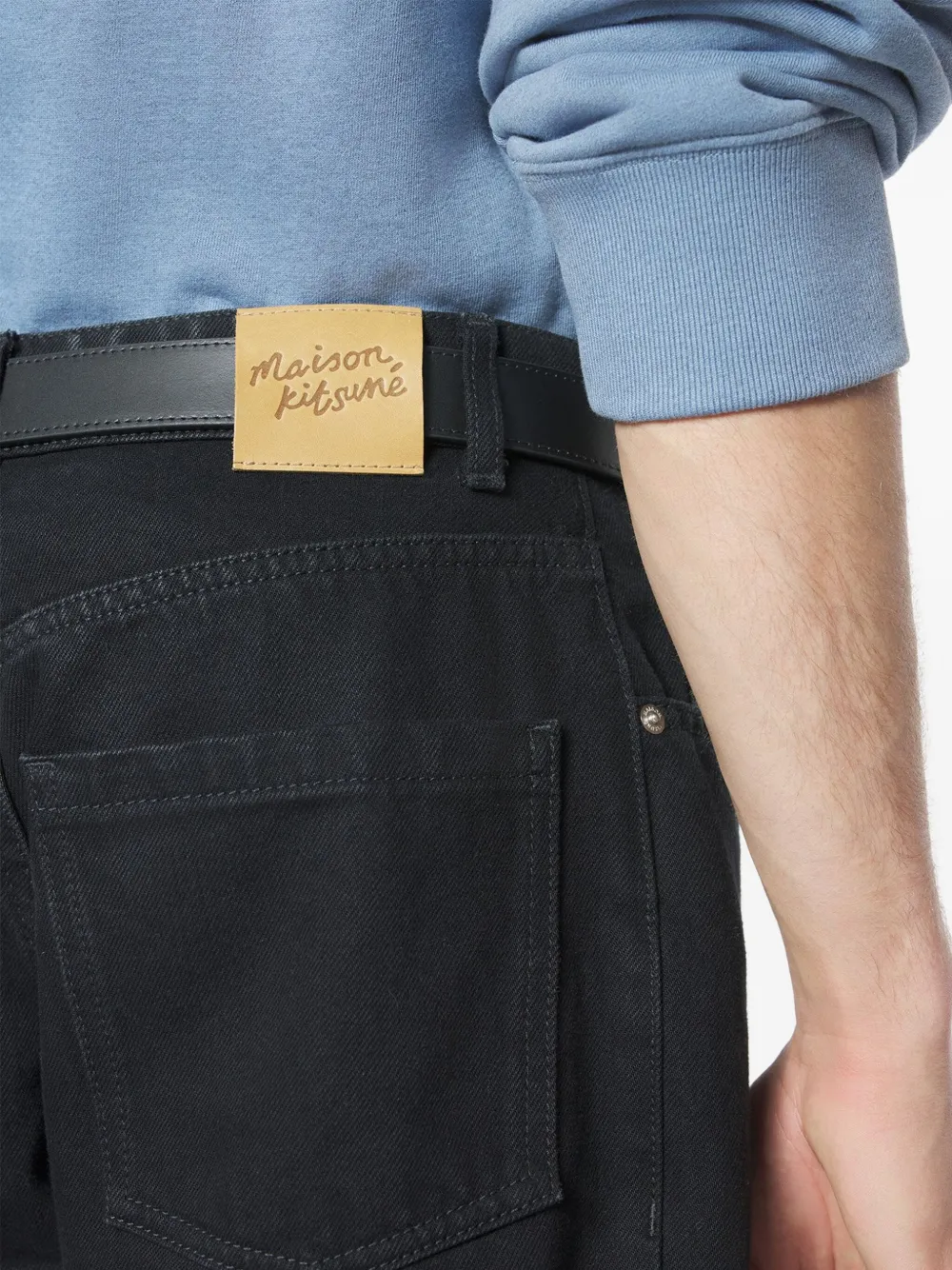 Maison Kitsuné Denim broek met riemlussen Zwart