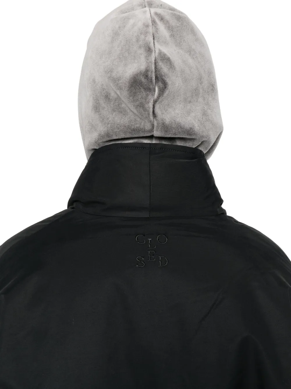 Closed Omkeerbaar jack met zak Zwart