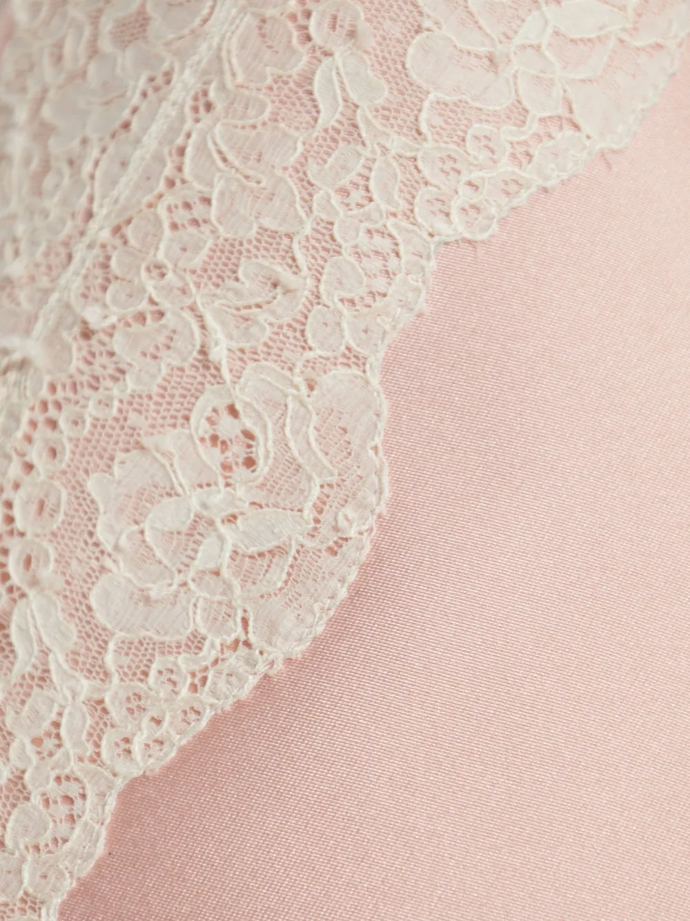 Jil Sander ok met kant Roze