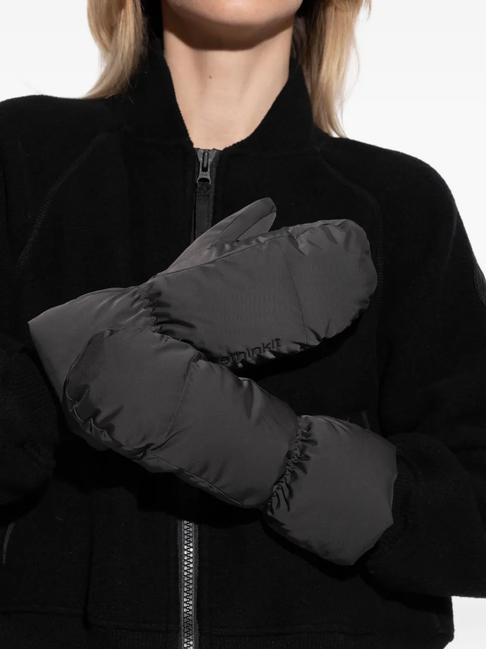 Rethinkit Studios Logo-detail Mittens In Black