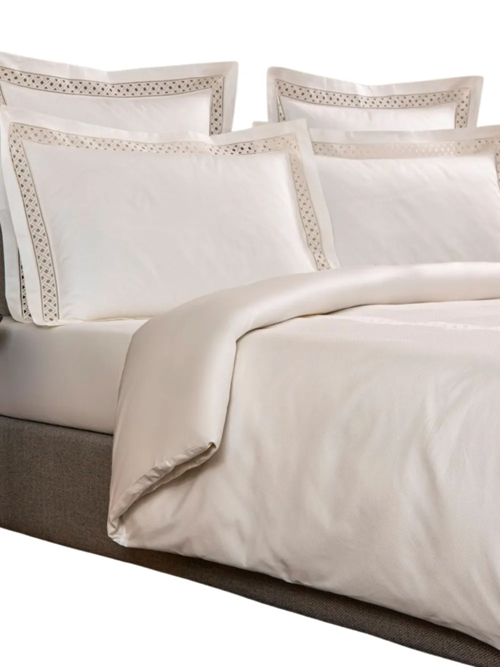 Frette Lozenge Lace Bedding In Neutral