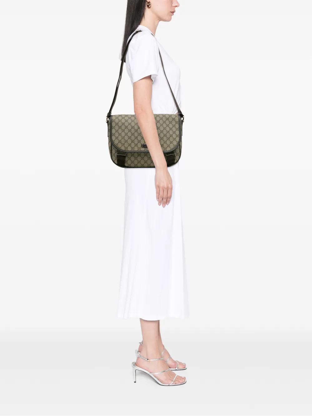 Pre-owned Gucci 2016-2025 Gg Supreme Crossbody Bag In Brown