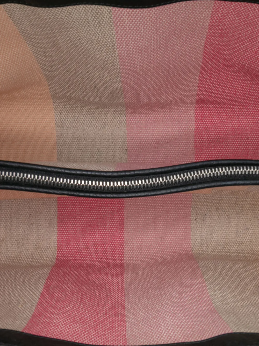 Pre-owned Gucci 2016-2025 Medium Calfskin Bamboo Daily Shopper Satchel In Black