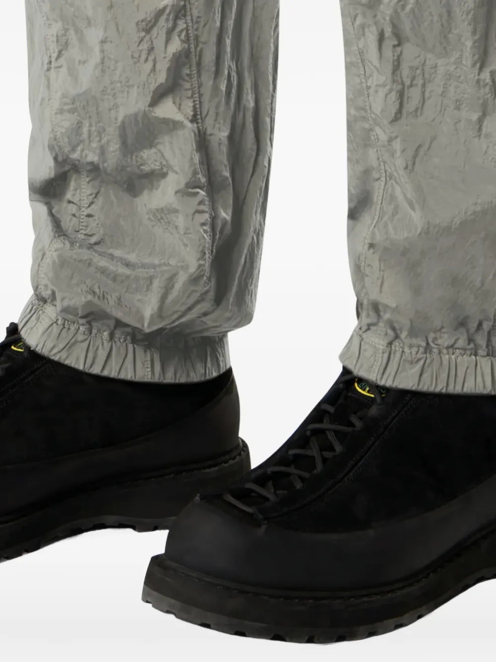 Stone Island logo-patch trousers - Grijs