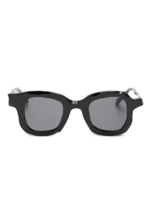 Oliver Peoples Ms. Oliver スクエアサングラス | ブラック | FARFETCH JP