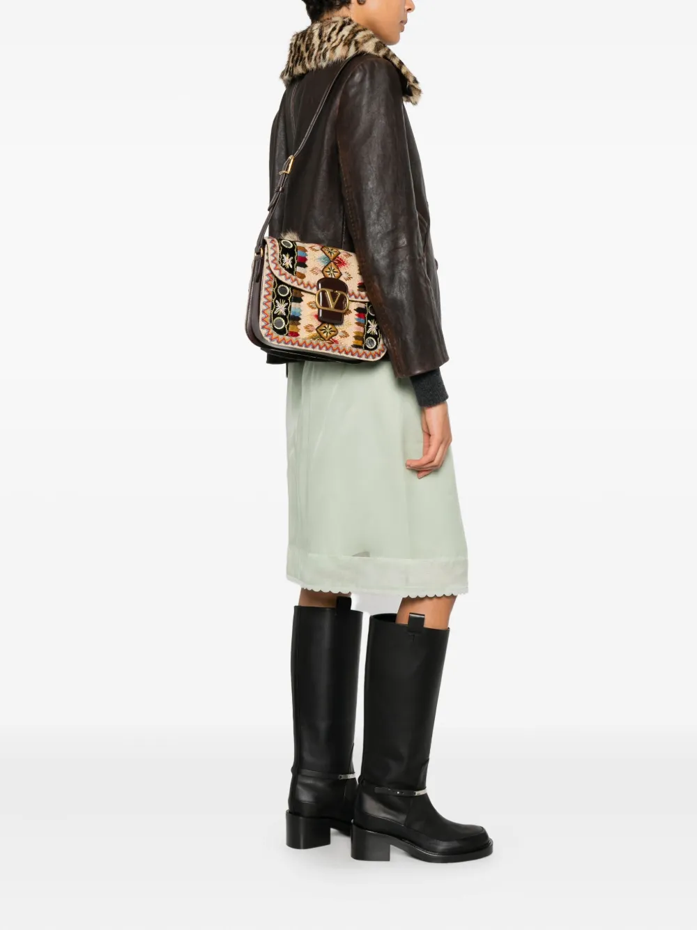 Valentino Garavani embroidered shoulder bag - Beige