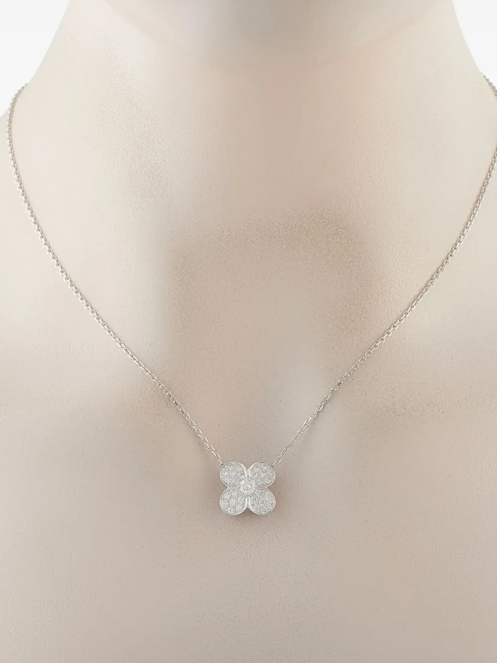 Pre-owned Van Cleef & Arpels 18k White Gold Trefle Diamond Necklace In Silver