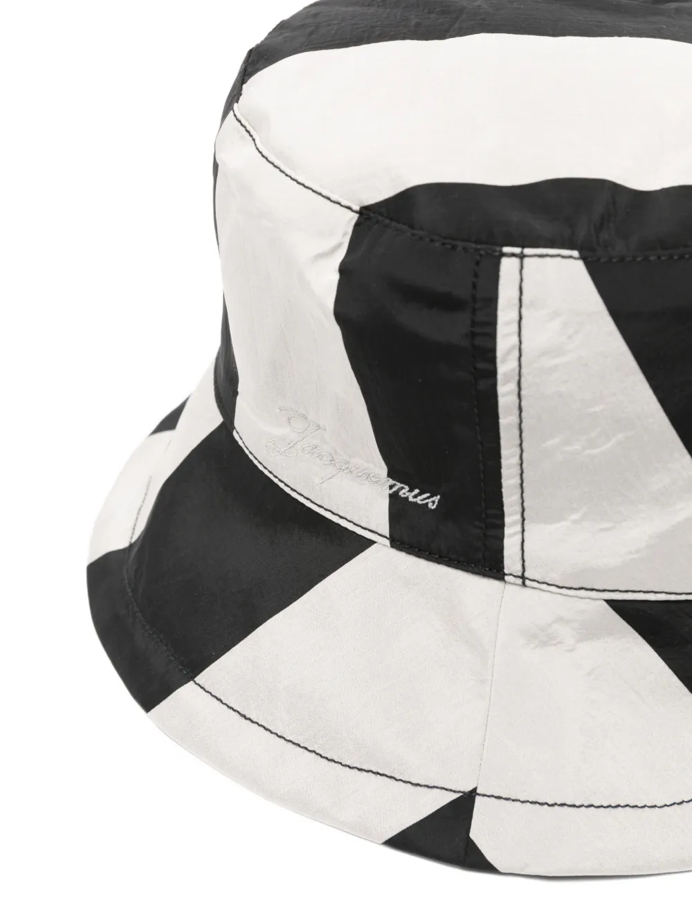 Jacquemus Baluchon vissershoed Zwart