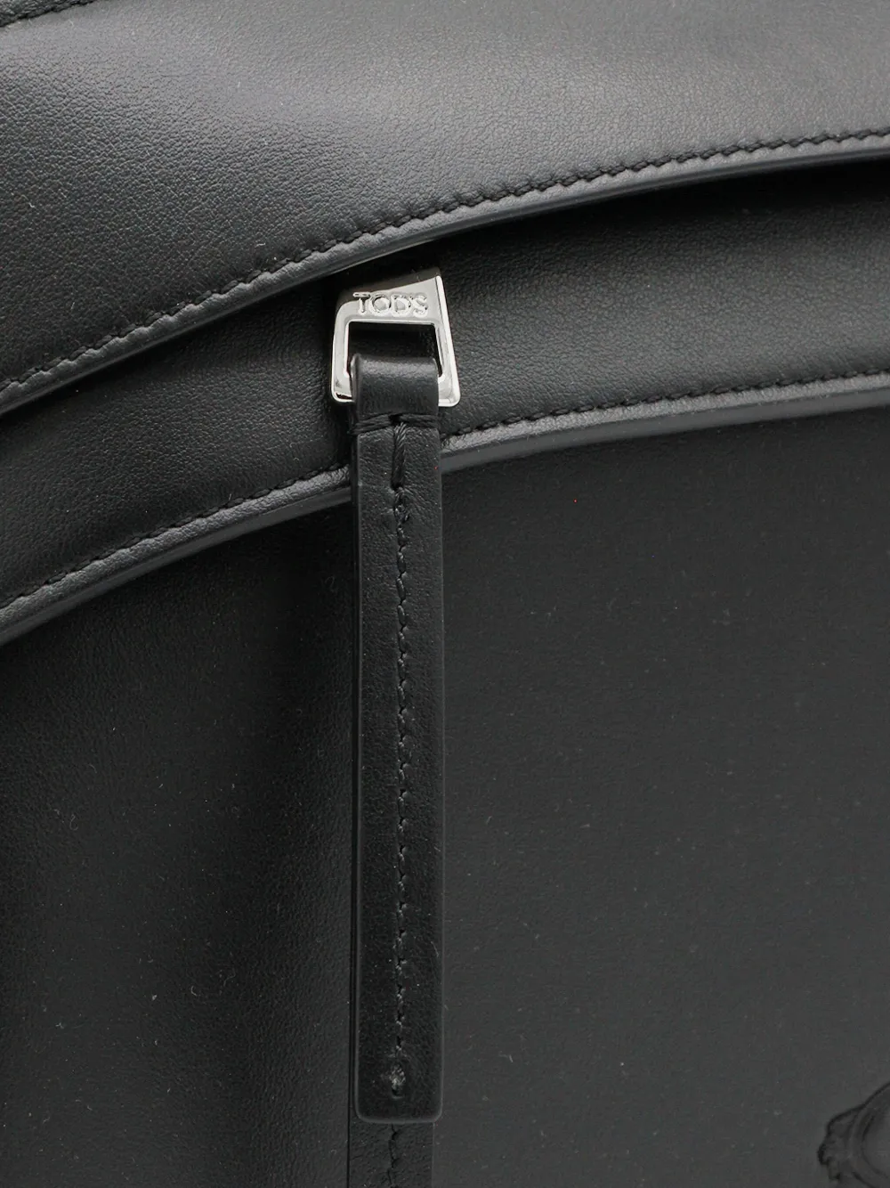 Tod's Small Wave Leather Shoulder Bag In Black