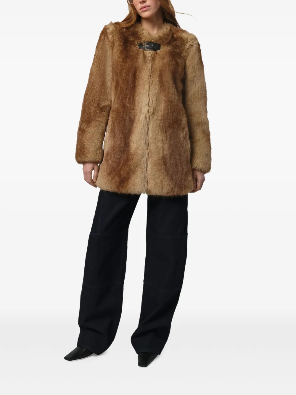 Apparis Petra jas met enkele rij knopen Bruin