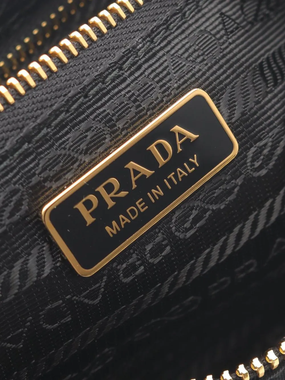Pre-owned Prada 2013-2025 Tessuto Re-edition 2005 Shoulder Bag In Black
