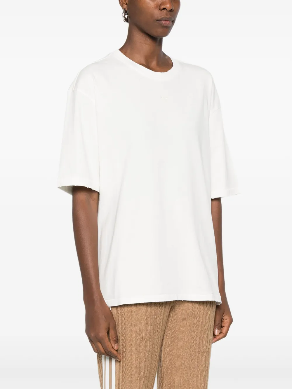 adidas T-shirt met gerafeld logo Wit