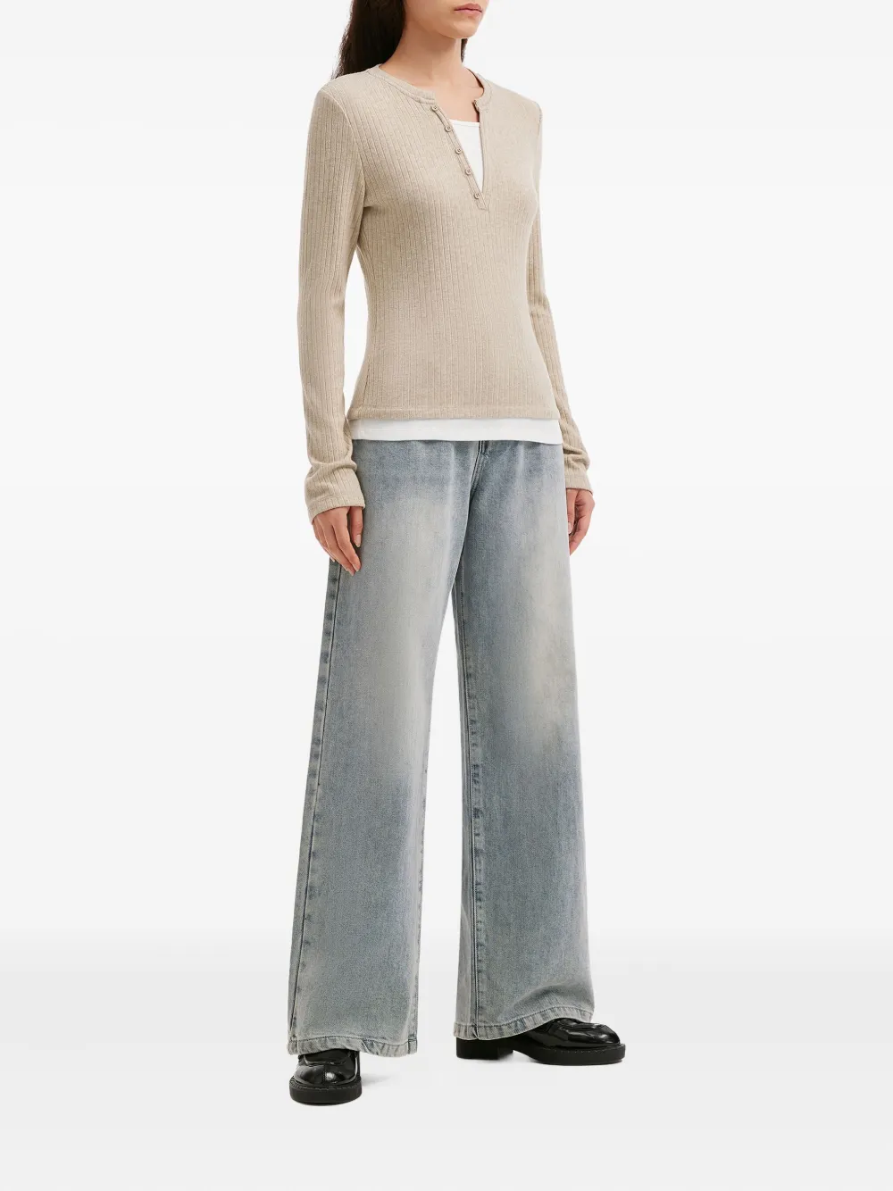 B+ab Geribbelde top met knopen - Beige