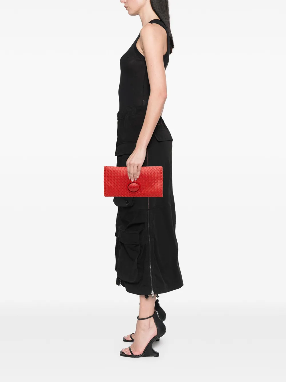 Pre-owned Bottega Veneta 2012-2025 Nappa Intrecciato Turn Lock Clutch Bag In Red