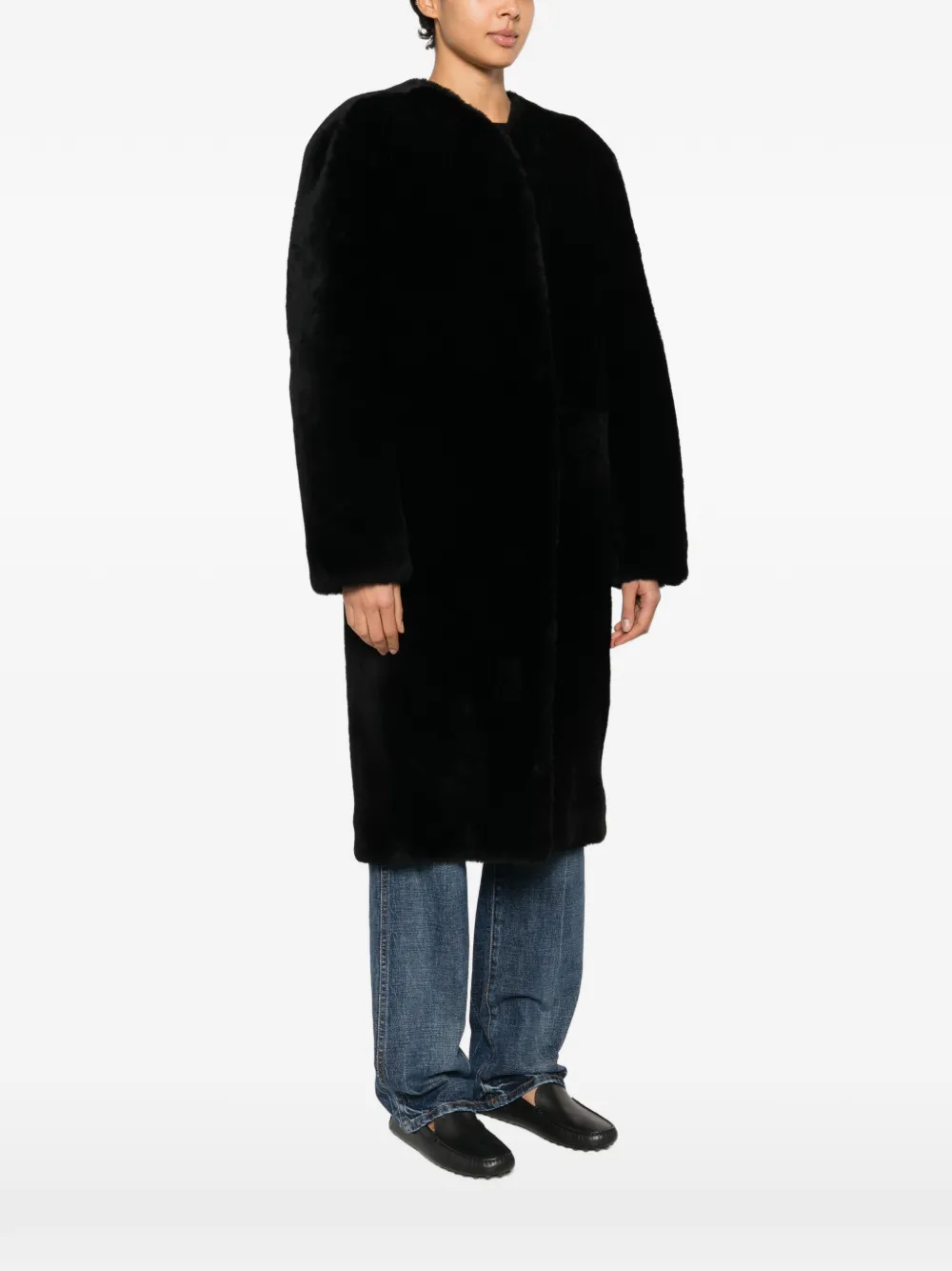  Toteme Midi Shearling Coat - Black 