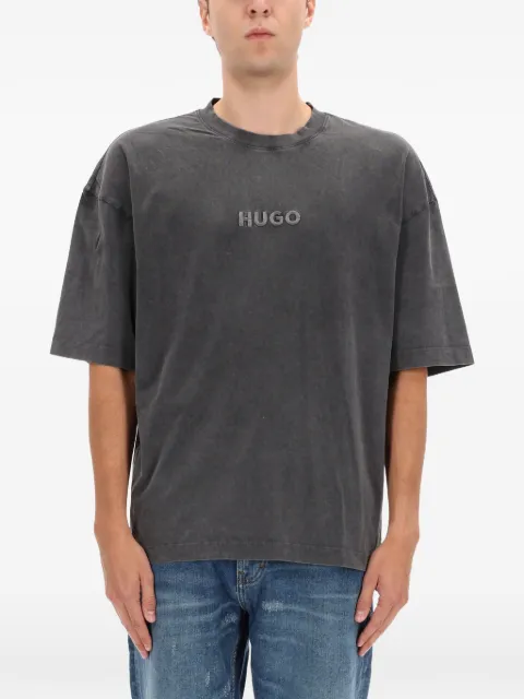 HUGO logo-embroidered T-shirt