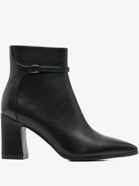 exè botas con hebilla